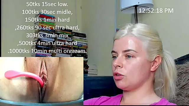 Snapshot of queenofthenighttt chatting on May 1, 10:53 am queenofthenighttt online show from May 1, 10:53 am