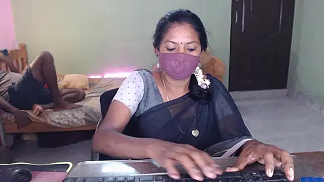 Snapshot of Novapol chatting on May 1, 1:48 pm Novapol online show from May 1, 1:48 pm
