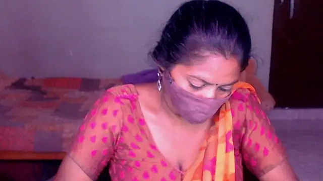 Snapshot of Novapol chatting on June 5, 5:58 am Novapol online show from June 5, 5:58 am