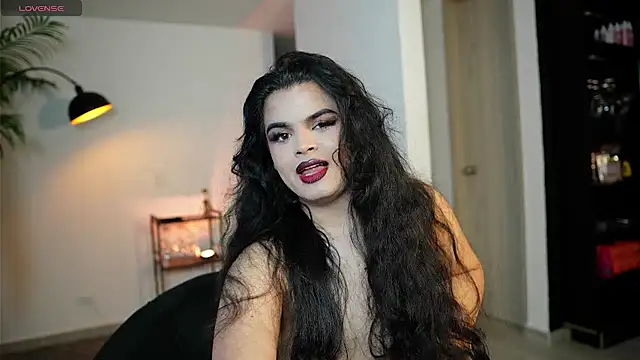Snapshot of artechloe chatting on July 24, 10:30 pm artechloe online show from July 24, 10:30 pm