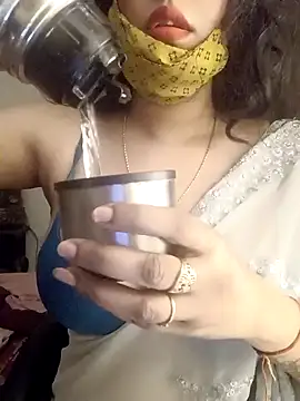 Snapshot of Lavanya_Shah chatting on January 8, 2:35 pm Lavanya Shah online show from January 8, 2:35 pm