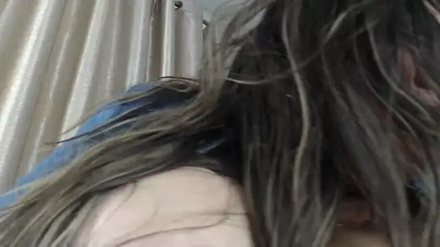 Snapshot of valeyperver chatting on December 17, 11:16 pm valeyperver online show from December 17, 11:16 pm