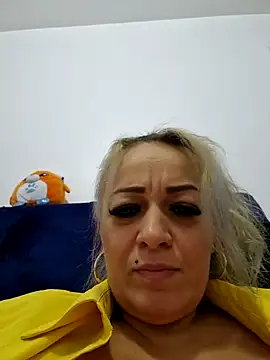 Snapshot of Ruxy42ETT chatting on January 4, 9:00 am Ruxy42ETT online show from January 4, 9:00 am