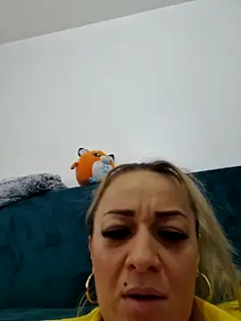 Snapshot of Ruxy42ETT chatting on February 16, 8:54 am Ruxy42ETT online show from February 16, 8:54 am