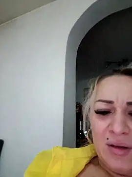 Snapshot of Ruxy42ETT chatting on February 17, 5:25 am Ruxy42ETT online show from February 17, 5:25 am