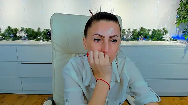 Snapshot of Rebecca_Diamond chatting on January 20, 6:31 am Rebecca Diamond online show from January 20, 6:31 am