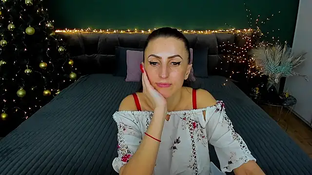 Snapshot of Rebecca_Diamond chatting on January 22, 9:57 am Rebecca Diamond online show from January 22, 9:57 am