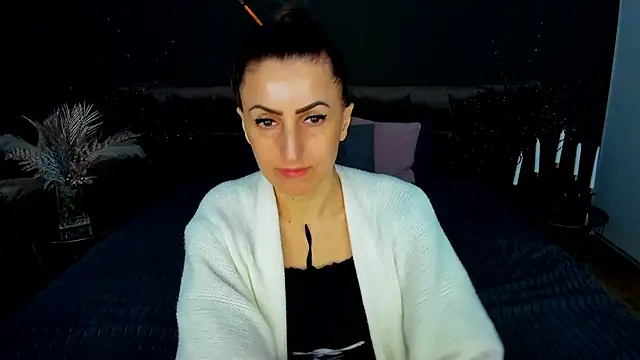 Rebecca Diamond online show from February 10, 6:50 am