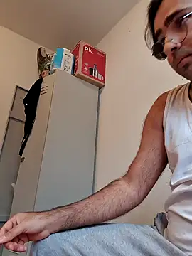 Snapshot of Azad64 chatting on February 6, 12:05 pm Azad64 online show from February 6, 12:05 pm