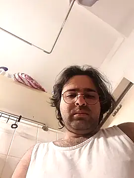 Snapshot of Azad64 chatting on February 17, 12:10 am Azad64 online show from February 17, 12:10 am