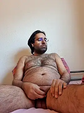 Snapshot of Azad64 chatting on March 3, 10:28 am Azad64 online show from March 3, 10:28 am