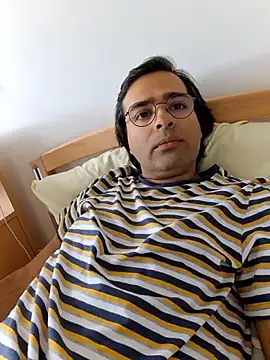 Snapshot of Azad64 chatting on June 4, 2:34 pm Azad64 online show from June 4, 2:34 pm