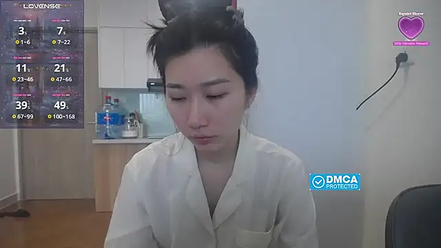 Snapshot of Asiagirll chatting on December 19, 1:12 am Asiagirll online show from December 19, 1:12 am