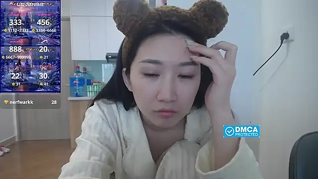 Snapshot of Asiagirll chatting on February 5, 3:00 am Asiagirll online show from February 5, 3:00 am