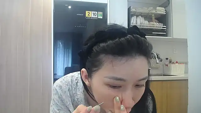 Snapshot of Asiagirll chatting on July 20, 4:38 am Asiagirll online show from July 20, 4:38 am
