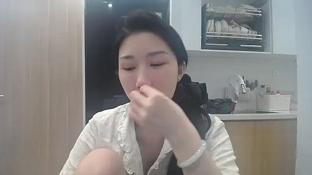 Snapshot of Asiagirll chatting on July 20, 3:47 pm Asiagirll online show from July 20, 3:47 pm
