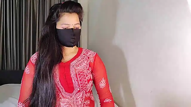 YourLovelyQueen online show from January 14, 7:21 pm