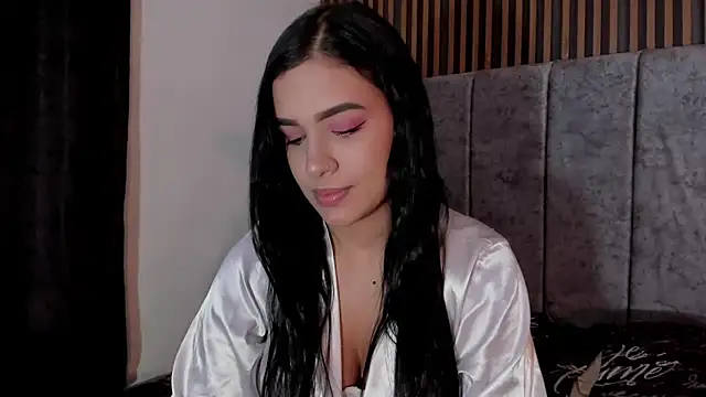 Hanna Risso online show from December 17, 5:26 pm