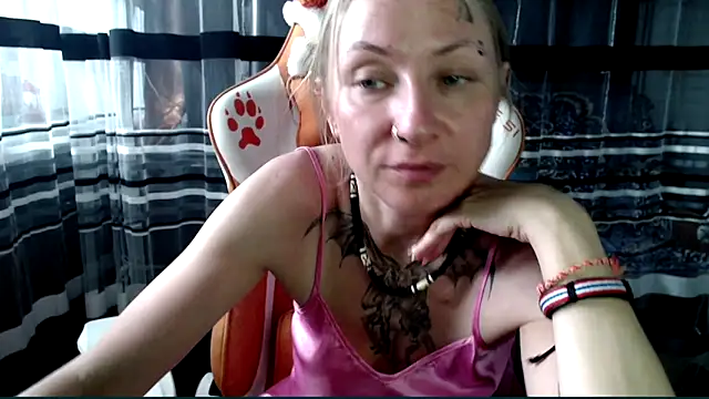 cold lollipop online show from April 18, 7:23 am