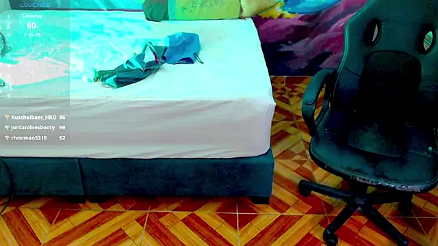 Snapshot of Eimy_lorens chatting on March 18, 10:04 pm Eimy lorens online show from March 18, 10:04 pm