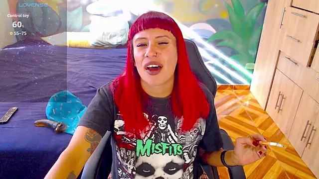 Snapshot of Eimy_lorens chatting on November 17, 8:14 pm Eimy lorens online show from November 17, 8:14 pm