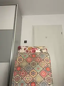 snow flakee online show from February 16, 11:16 am