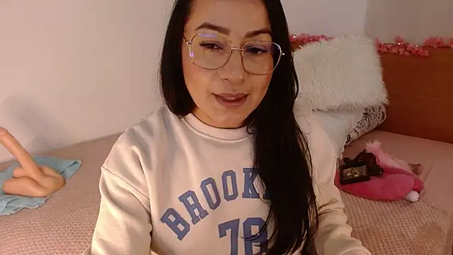 lucy luu  online show from January 4, 3:29 am