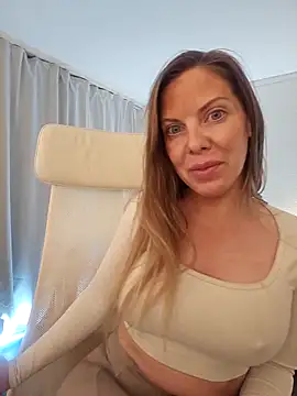 novaforyou1 online show from November 26, 7:37 pm