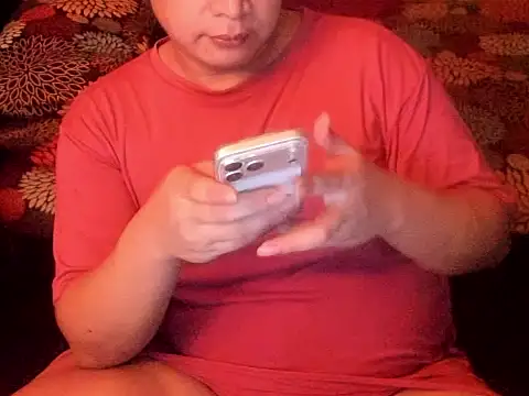 Snapshot of BEMYPROPERTYx chatting on December 22, 12:46 pm BEMYPROPERTYx online show from December 22, 12:46 pm