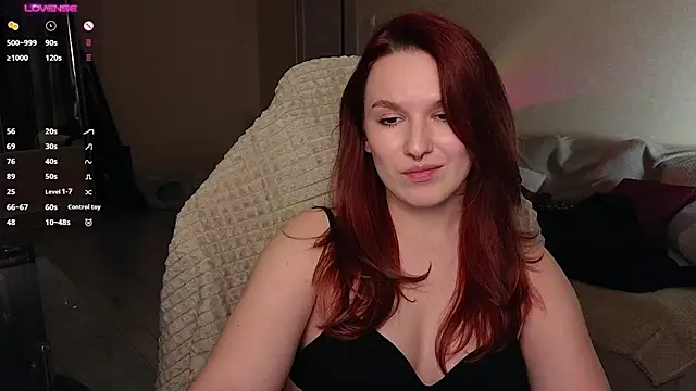 Snapshot of Val_lava chatting on November 7, 8:09 pm Val lava online show from November 7, 8:09 pm