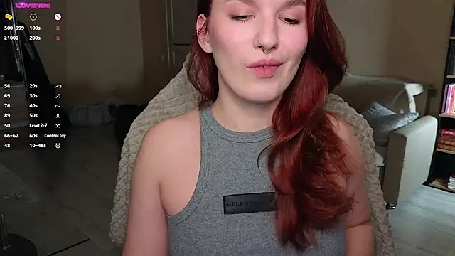 Snapshot of Val_lava chatting on November 27, 8:00 pm Val lava online show from November 27, 8:00 pm