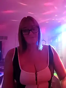 Snapshot of COUPLE4VOYEUR01 chatting on December 14, 7:36 pm COUPLE4VOYEUR01 online show from December 14, 7:36 pm