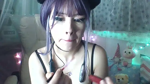 Snapshot of Haru_Queenn chatting on February 6, 7:56 am Haru Queenn online show from February 6, 7:56 am