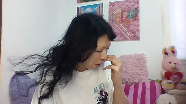 Snapshot of Haru_Queenn chatting on September 12, 9:26 pm Haru Queenn online show from September 12, 9:26 pm