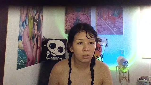 Snapshot of Haru_Queenn chatting on October 18, 9:59 pm Haru Queenn online show from October 18, 9:59 pm