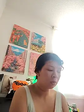 Snapshot of Haru_Queenn chatting on October 24, 9:00 pm Haru Queenn online show from October 24, 9:00 pm