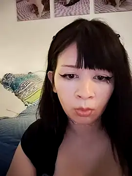 Snapshot of Haru_Queenn chatting on November 25, 2:33 am Haru Queenn online show from November 25, 2:33 am