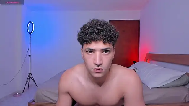 Snapshot of MitchellXD chatting on January 25, 11:22 pm MitchellXD online show from January 25, 11:22 pm