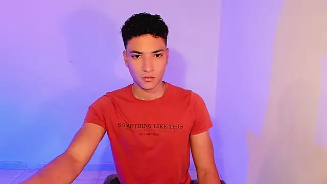 Snapshot of MitchellXD chatting on September 25, 6:11 pm MitchellXD online show from September 25, 6:11 pm