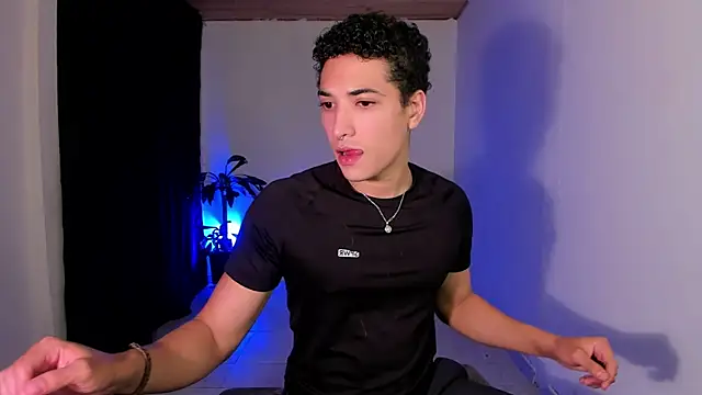 Snapshot of MitchellXD chatting on December 4, 1:26 am MitchellXD online show from December 4, 1:26 am