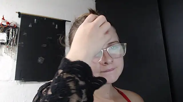 HellenMiyer1111 online show from December 3, 12:07 am