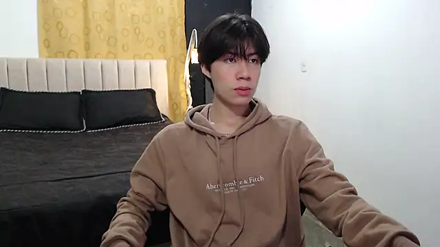 Snapshot of Elio-cam chatting on February 17, 9:13 am Elio-cam online show from February 17, 9:13 am