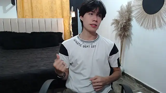 Elio-cam online show from March 18, 2:15 am