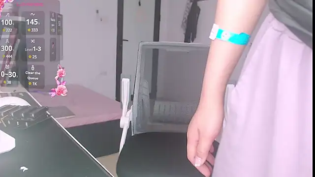 Shyn   online show from March 2, 10:03 am