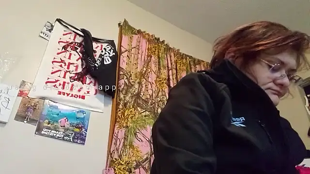 Snapshot of Deepsounding8585 chatting on January 10, 5:42 am Deepsounding8585 online show from January 10, 5:42 am