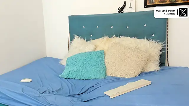 Max and Peter online show from January 8, 7:24 pm