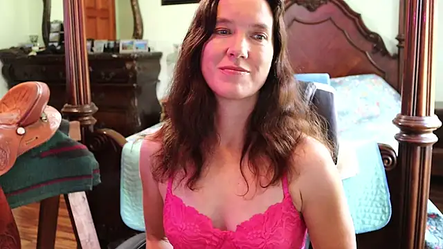 Snapshot of thornburyrose chatting on October 31, 5:03 pm thornburyrose online show from October 31, 5:03 pm