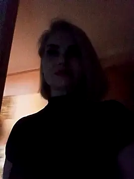 Snapshot of JennyOMay chatting on December 9, 3:07 am JennyOMay online show from December 9, 3:07 am