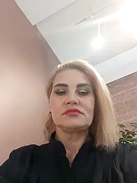 Snapshot of JennyOMay chatting on January 11, 4:48 am JennyOMay online show from January 11, 4:48 am
