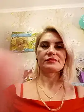 Snapshot of JennyOMay chatting on January 13, 3:01 am JennyOMay online show from January 13, 3:01 am